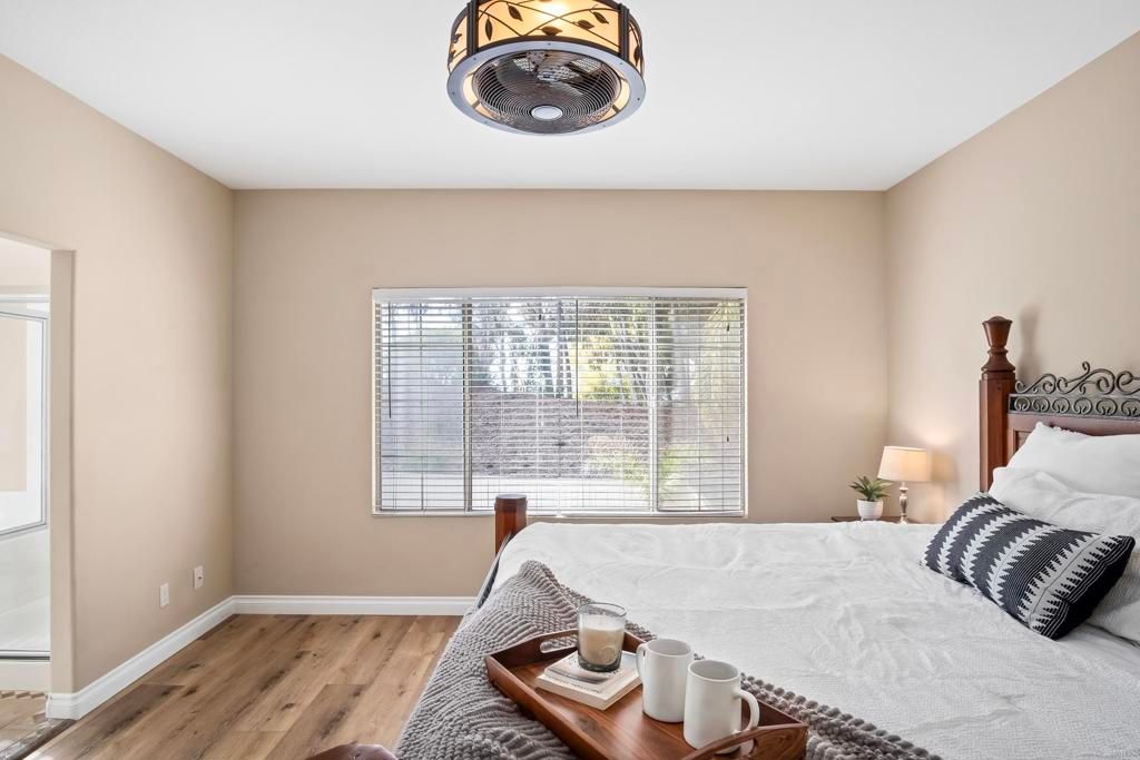 listing image 130726825809083609114