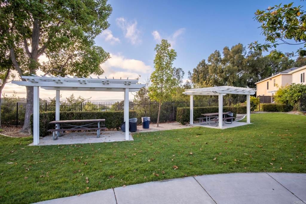 listing image 130720400432527412705