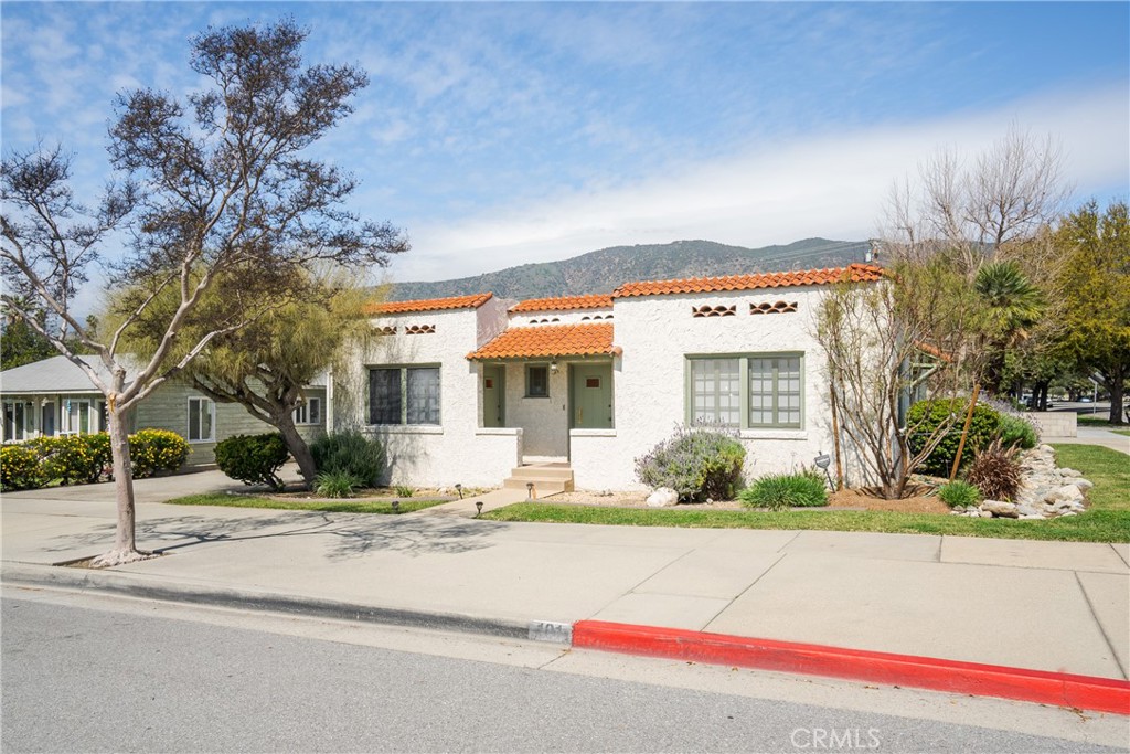 101 W Bennett Avenue