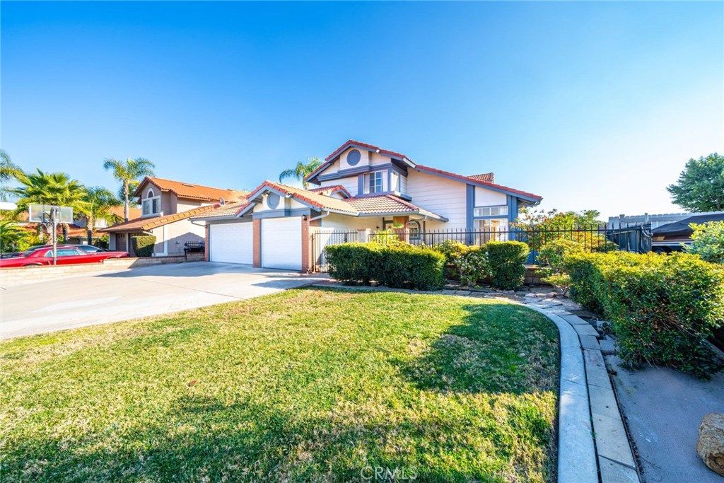 listing image 130720660534321123119