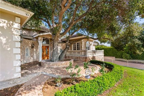 A home in San Dimas