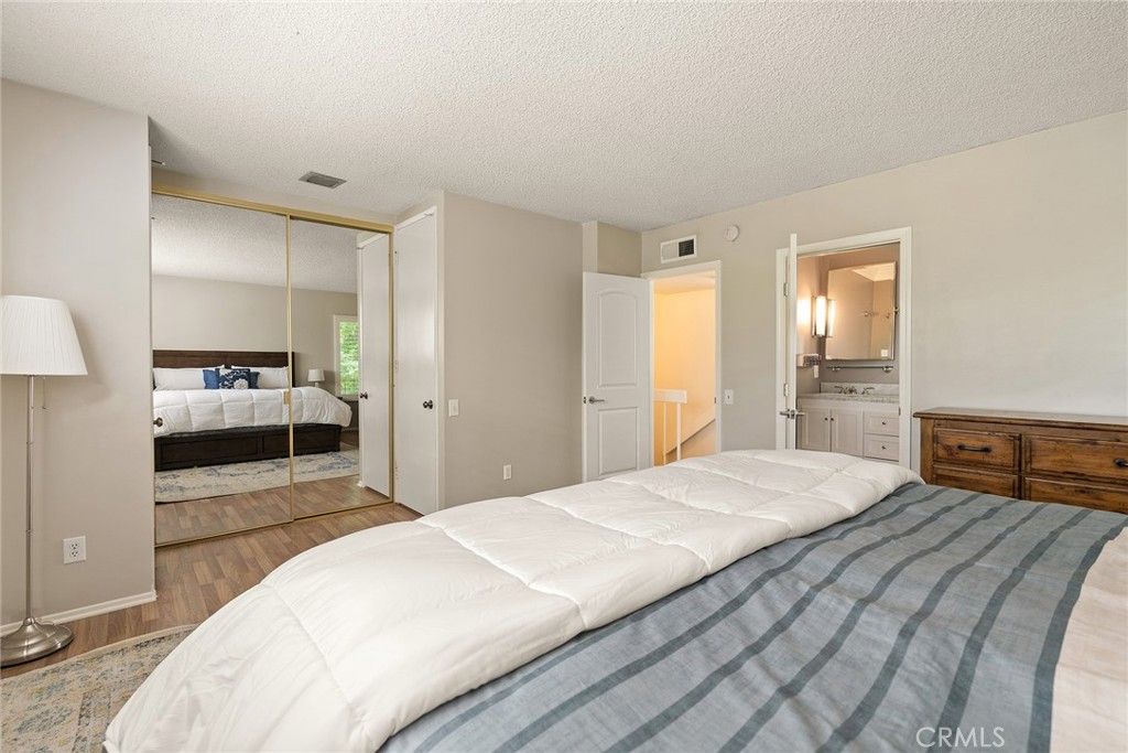 listing image 130720448794225516889