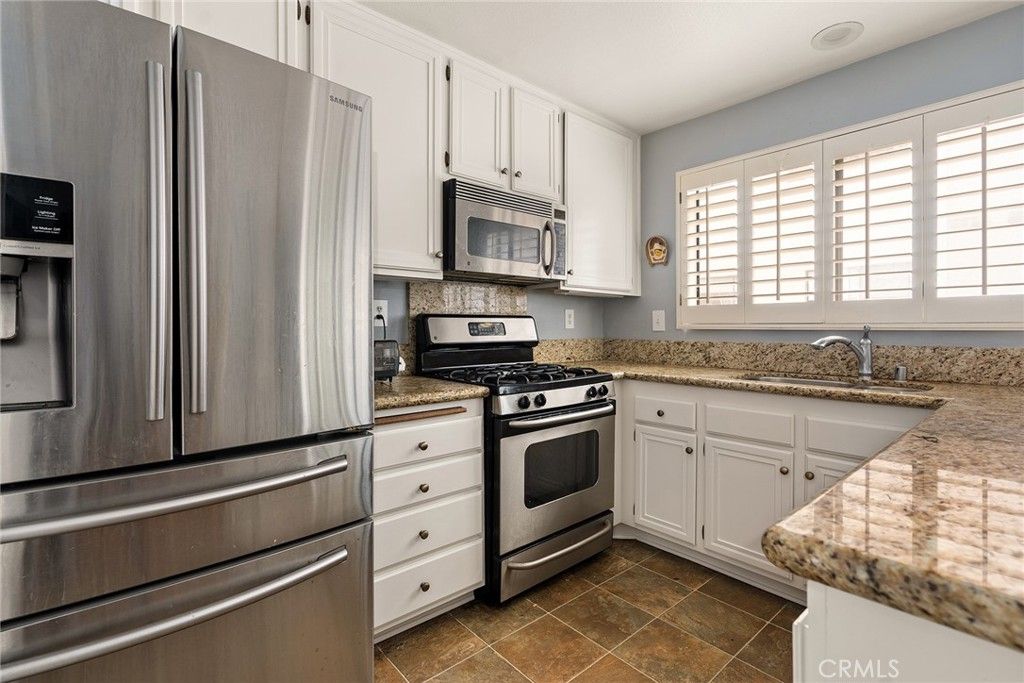 listing image 130723168273371861378