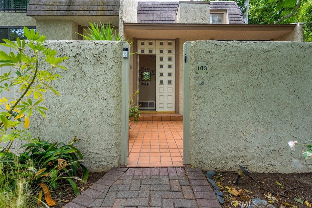 listing image 130721895260926561720