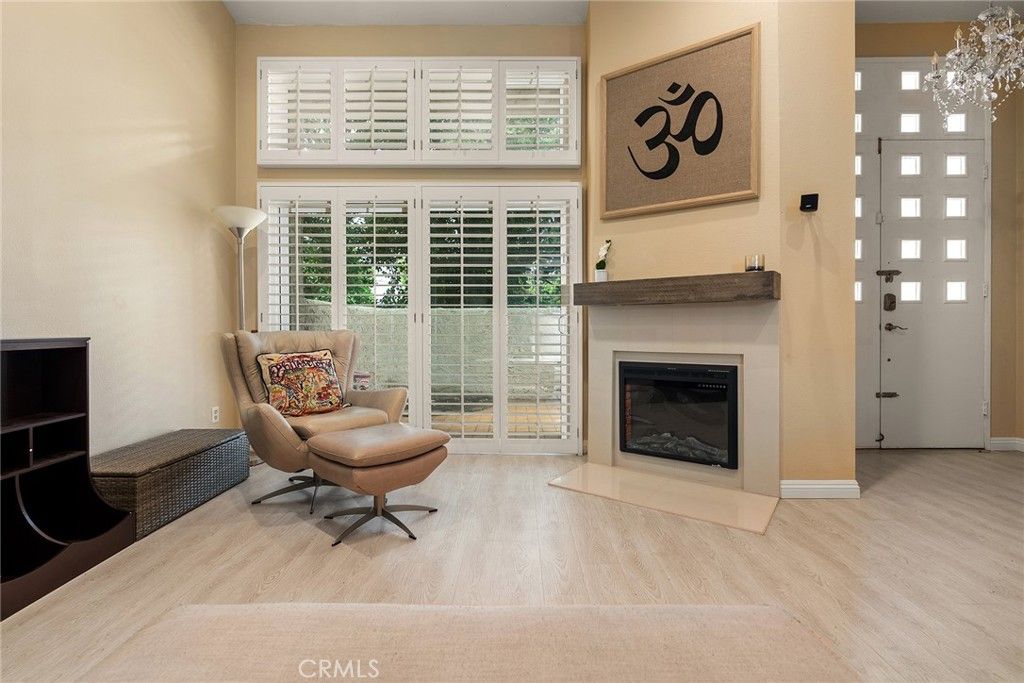 listing image 130722812068422931259