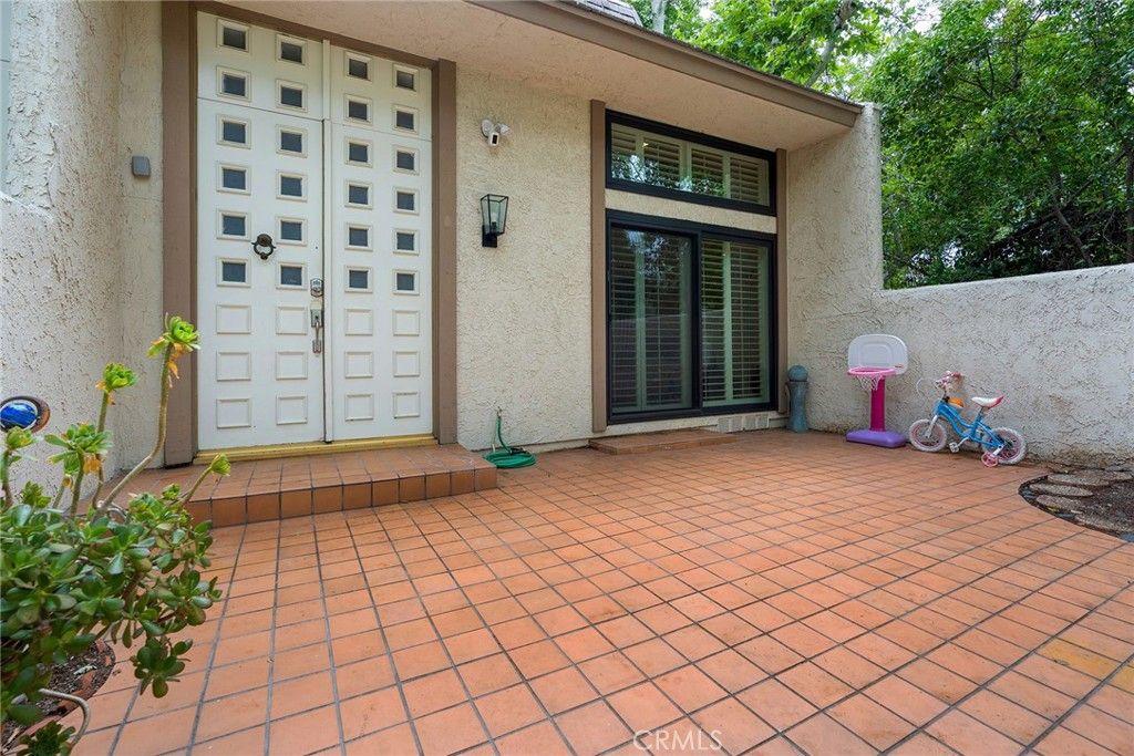 listing image 130727097441593647117