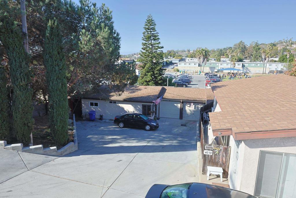 4026 30 N Bonita Street