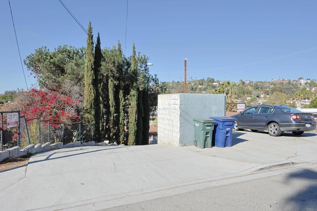 4026 30 N Bonita Street