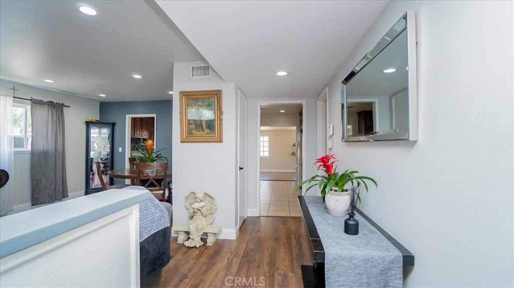 listing image 130728855007641411472