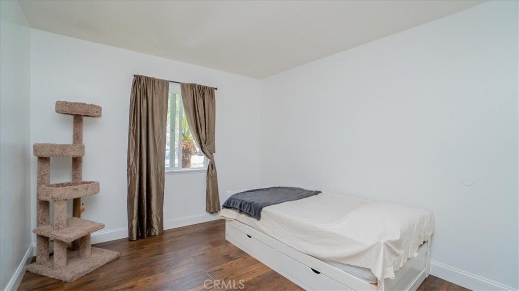 listing image 130726388785544268104