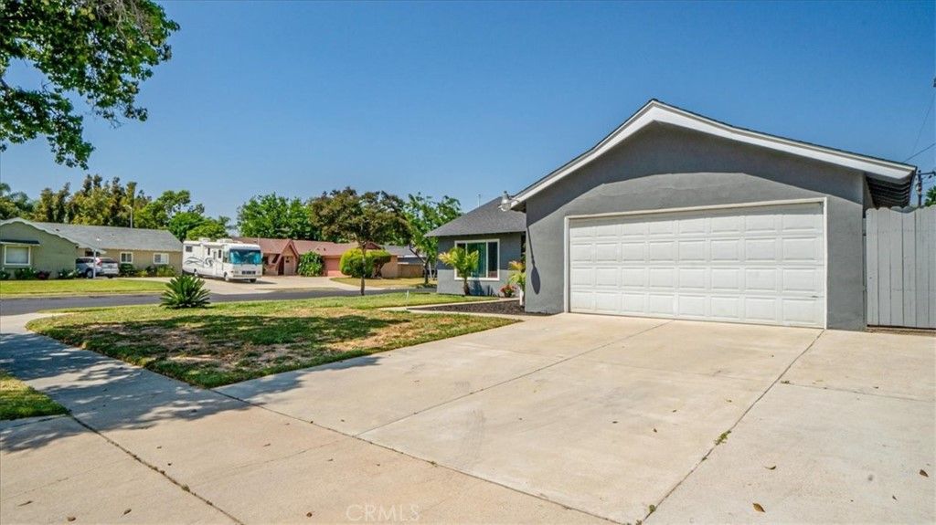 listing image 130729979415695088548