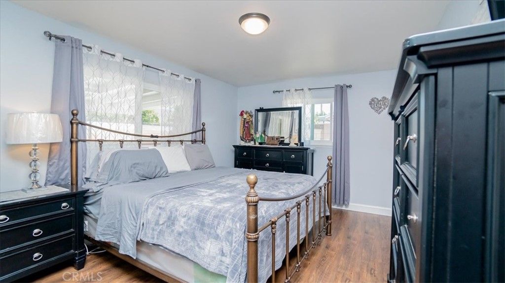 listing image 130724771196515562775