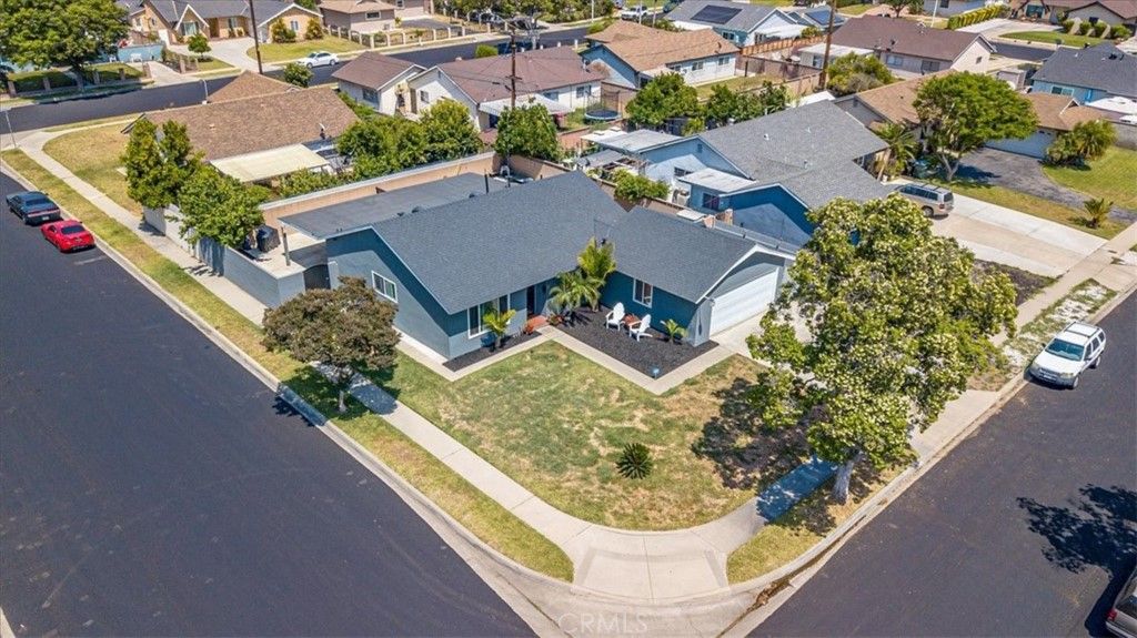 listing image 130729460011341161512