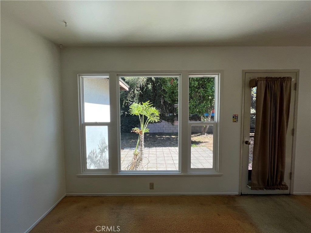 listing image 130720626996359155550