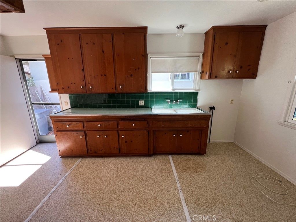 listing image 130723559640620908583