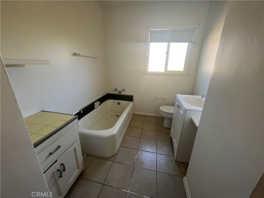 listing image 130729904075708270651