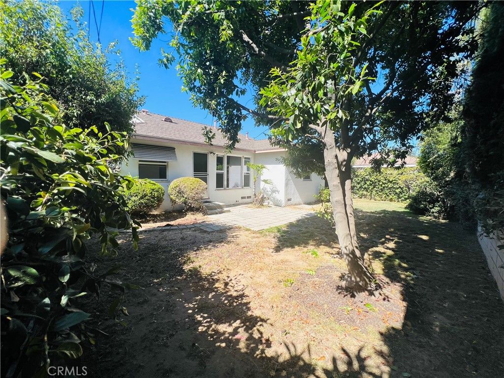 listing image 130729636333398466415