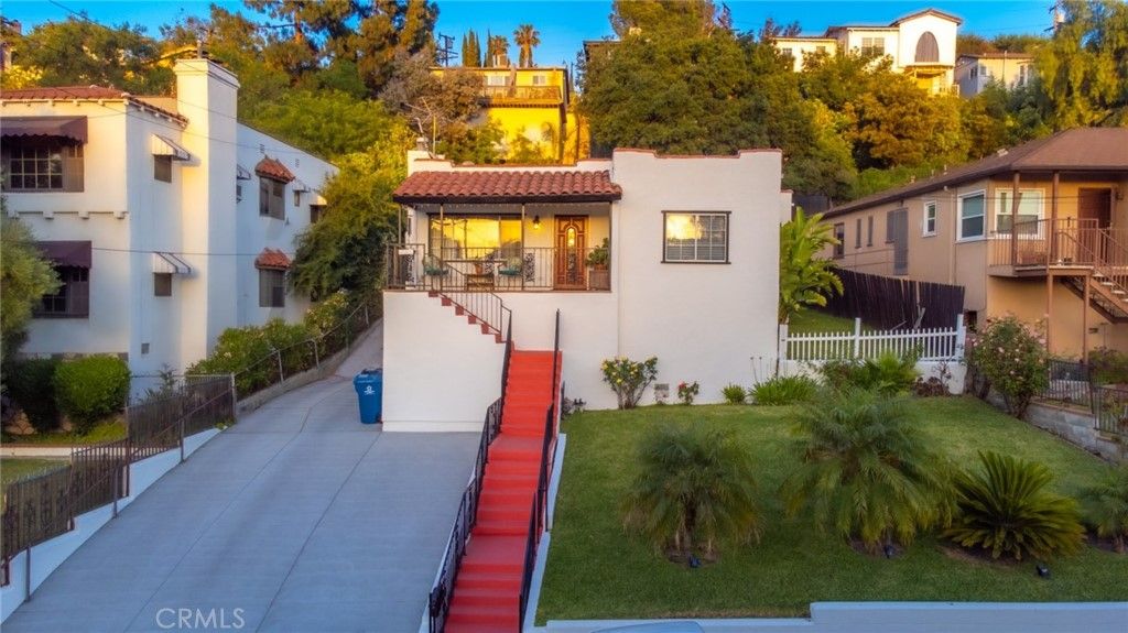 listing image 130729838789223156012