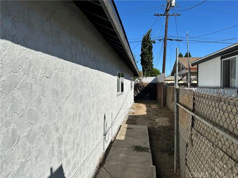 A home in Mission Hills (San Fernando)