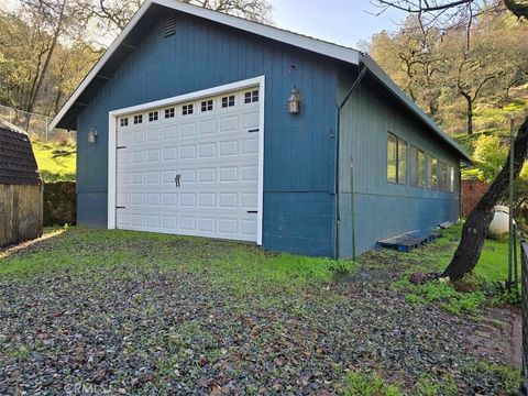 A home in Clearlake Oaks