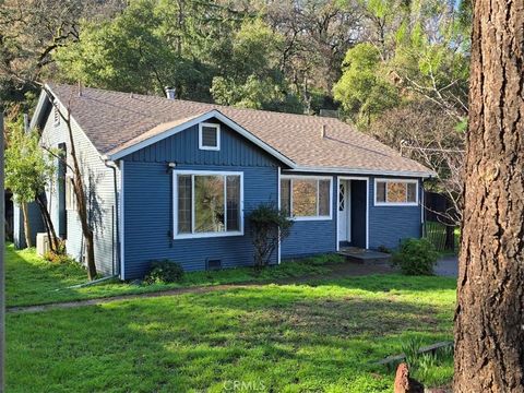 A home in Clearlake Oaks