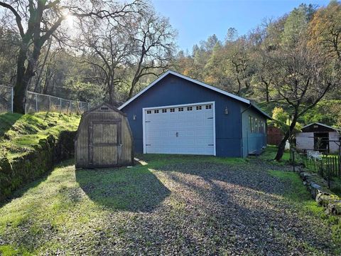 A home in Clearlake Oaks