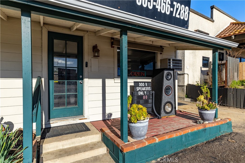 7405 El Camino Real