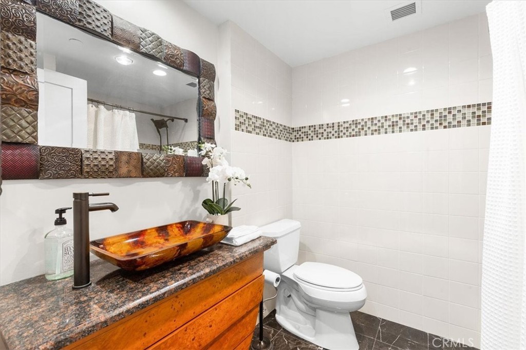 850 E Ocean Boulevard 209