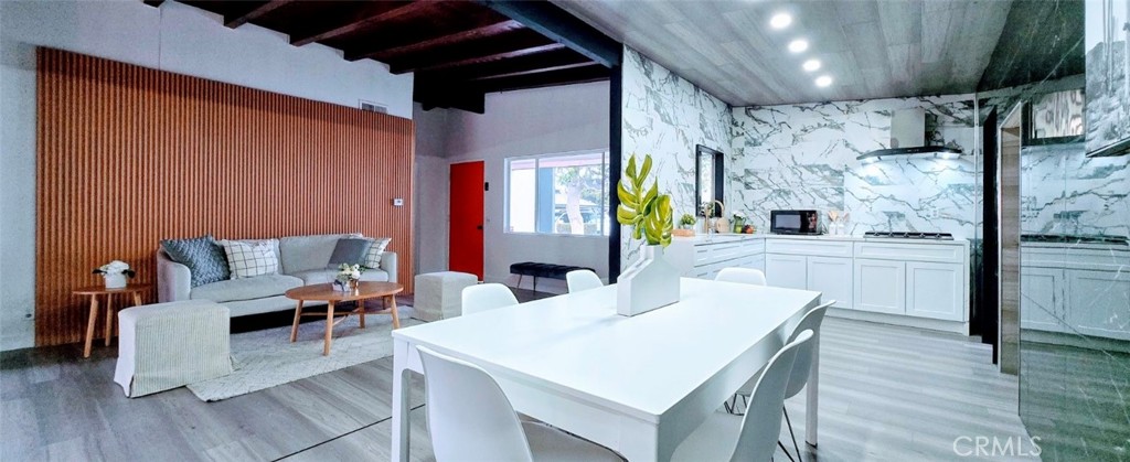 13592 Descanso Drive