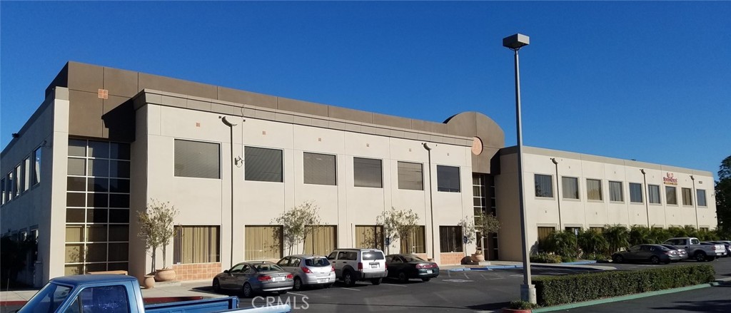 Excellent Class A building elevator serviced. Offering great move in incentives. This great office space comes with 4 privated offices with large windows that led in a lot of natural lighting. Large Reception area, Large Conference room all with laminate flooring. This space is ready for our next tenant.