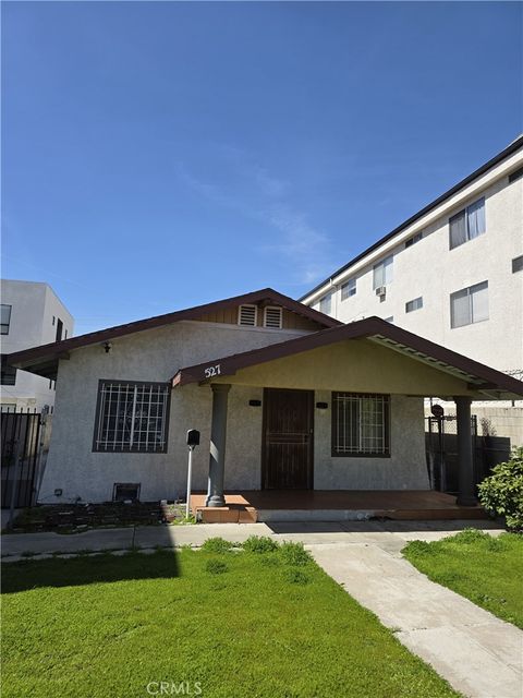 Photo of 527 N Hobart Boulevard, Los Angeles, CA 90004 (MLS # SR25062569)