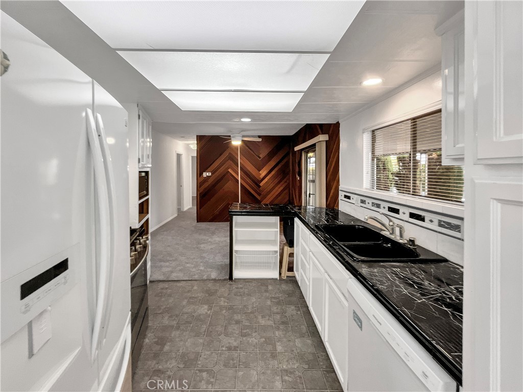 4095 Fruit Street 525