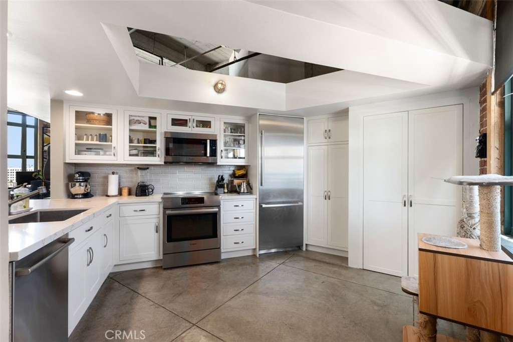 100 W 5th Street 8B