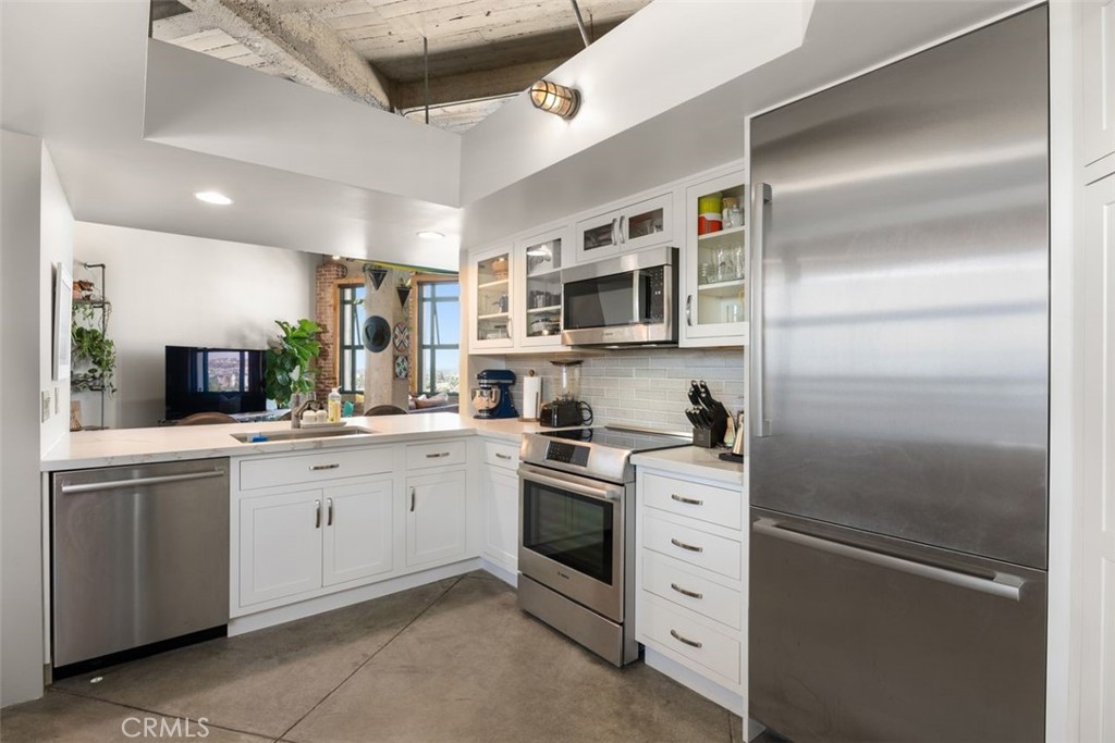 100 W 5th Street 8B