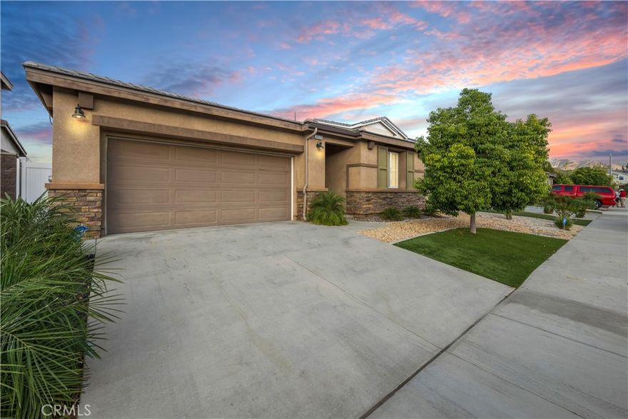 Ask About How You Can Assume Sellers 2.9% Rate!!!This Is Your Opportunity To Come Home To This Turn Key Gem In The Highly Desirable Summerly Community!! This Home Features 3 Beds, 2 Baths, And 1,862 Sq-Ft Of Living Space Built 2016. Walking In You Are Welcomed With A Large Open Living Space That Has Upgraded Flooring Thought. Living Room Is Spacious And Is Open To The Kitchen Area. Kitchen Features Big Island, Granite Countertops, Plenty Of Cabinet Space, Stainless Steel Appliances, And A Walk-In Pantry! Main Living Area Is Large Perfect To Entertain For The Coming Holidays. Laundry Room Conveniently Features Plenty Of Shelf Space.  Master Bedroom Is Spacious And Master Bath Includes Dual Sinks And Separate Tub And Shower. Secondary Rooms Are Of Great Size. Low Maintenance Back Yard Has A Beautiful Covered Patio And Artificial Turf Perfect For Entertaining. This Home Also Has A Tankless Water Heater For Energy Savings And Consistent Hot Water! Save BIG On Electricity With Solar Panels That Cover Virtually All Of Your Energy Bill! Enjoy All That Summerly Has To Offer, Pools, Clubhouse, Parks, Links Golf Club, Splash Pad And Trails Just To Name A Few! Location Could Not Be Better Being Walking Distance To Shopping Centers And Minutes From Schools And Freeway! Act Not This Will Not Last!