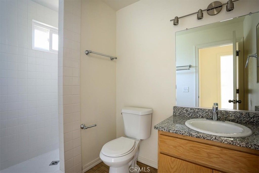 listing image 130729223644812880685