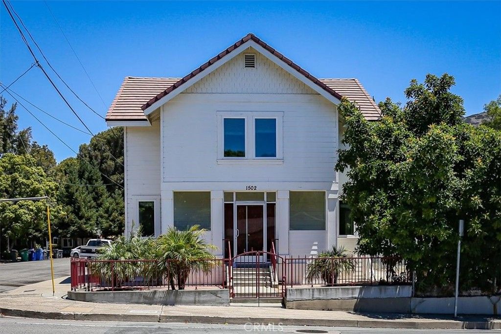 listing image 130729473952561146528