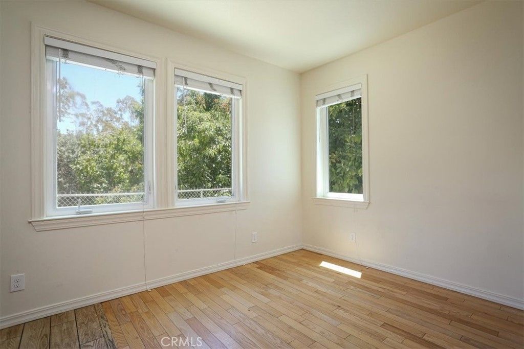 listing image 130724112324556430788