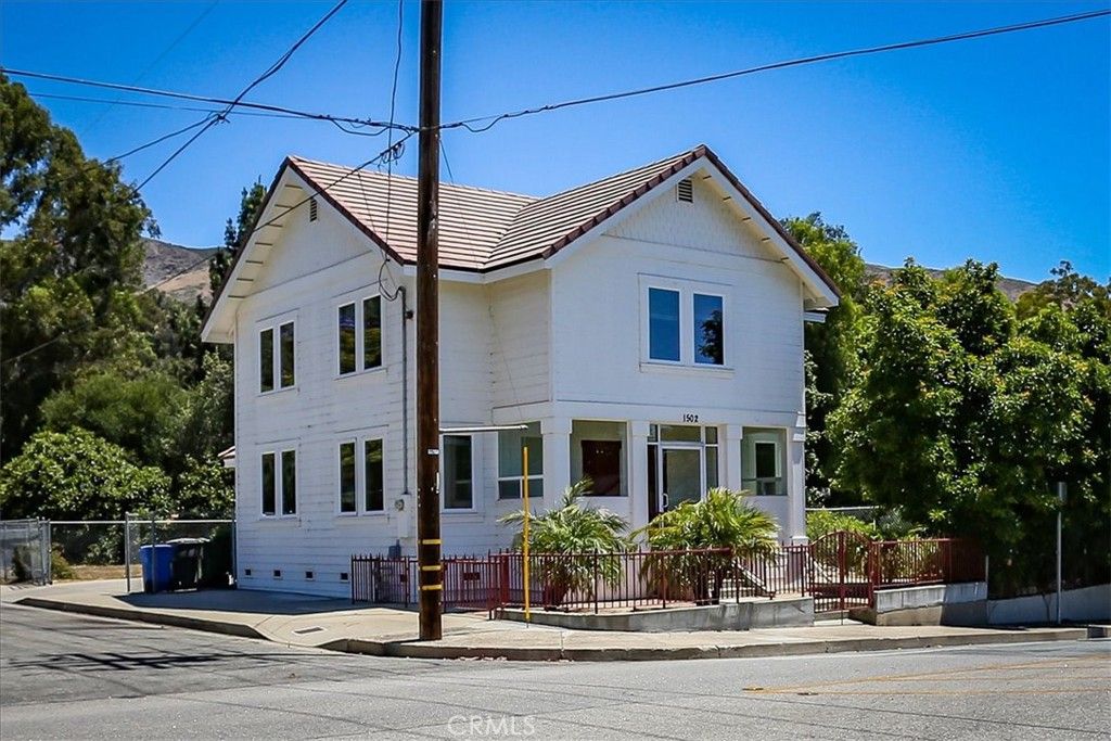 listing image 130726528174551755222