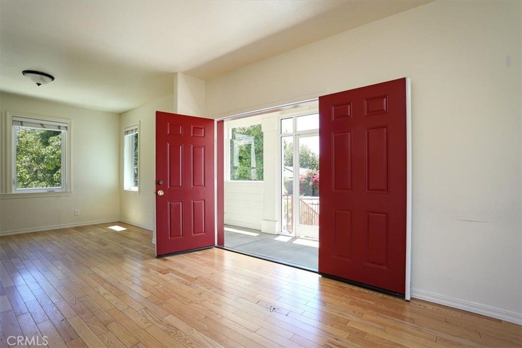 listing image 130727427051904894230