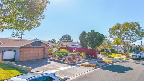 A home in La Mirada