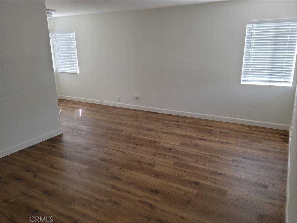 listing image 130728581452762985459