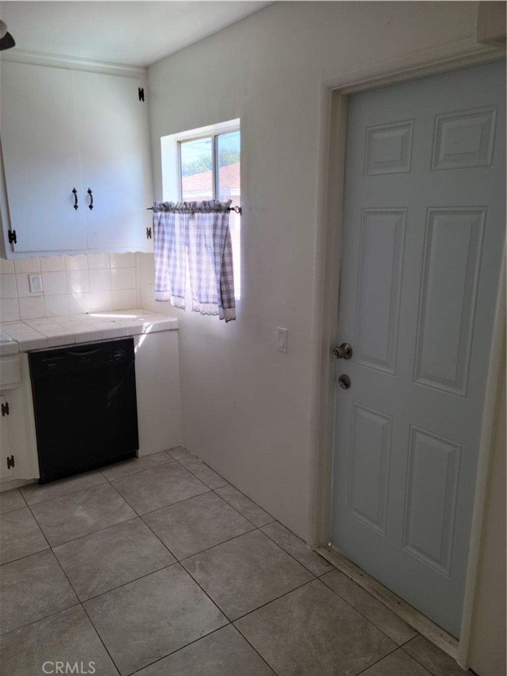 listing image 130729413233770472317