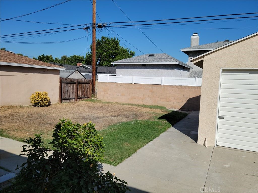 listing image 130726646229533515219