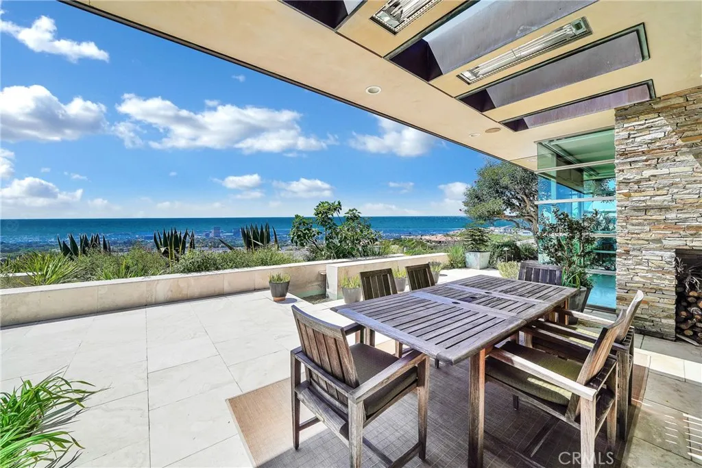 Corona del Mar, California 92625, United States, 5 Bedrooms Bedrooms, ,6 BathroomsBathrooms,Residential,Active,12414