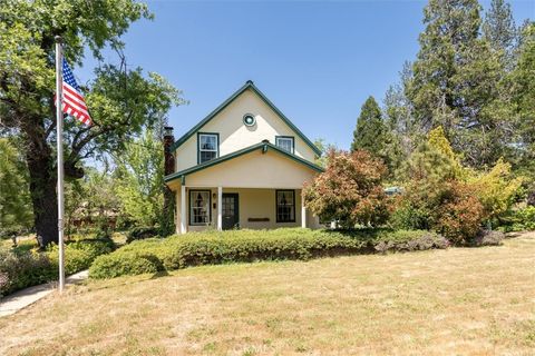 A home in Mariposa