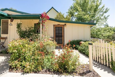 A home in Mariposa