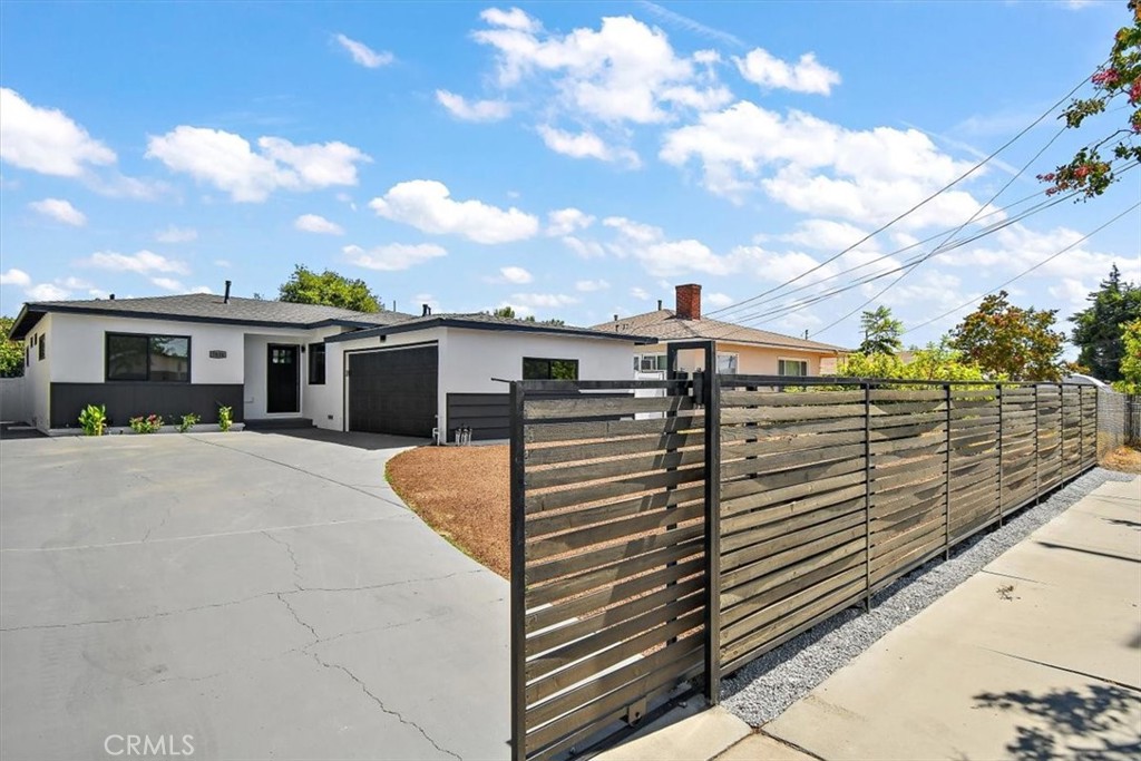 View Sun Valley, CA 91352 house