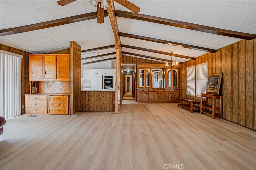 Photo 4 of 20 of 19009 S Laurel Park Road 126 mobile home