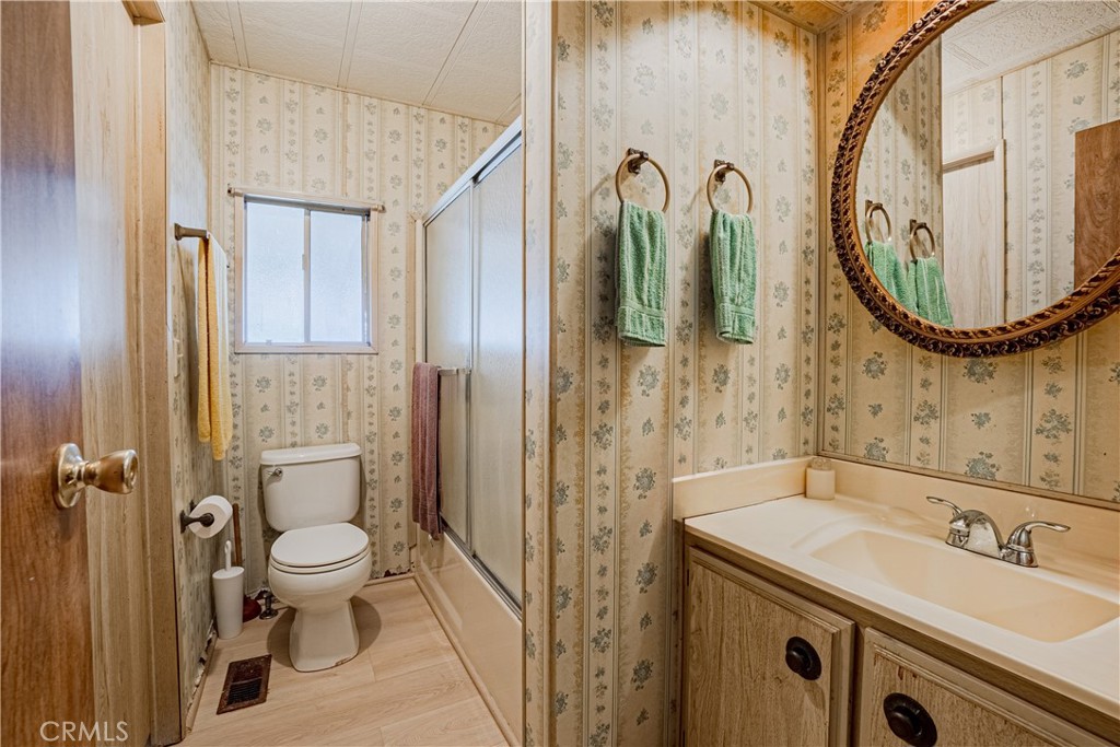Photo 10 of 20 of 19009 S Laurel Park Road 126 mobile home